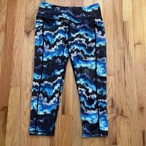 CVG Stormy Capri leggings
